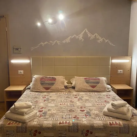 Hotel Sciatori 3 Stelle Superior Temù