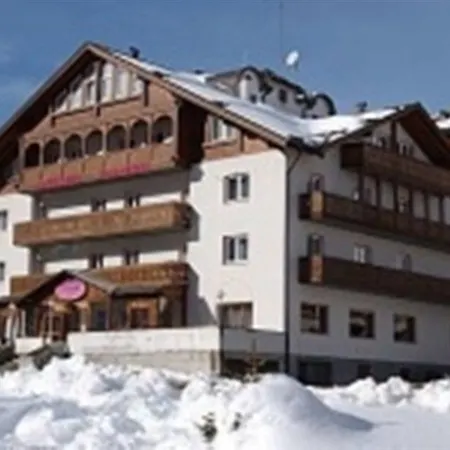 Отель Sciatori 3 Stelle Superior 3*