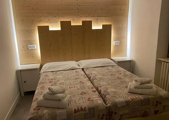 Hotel Sciatori 3 Stelle Superior Temù